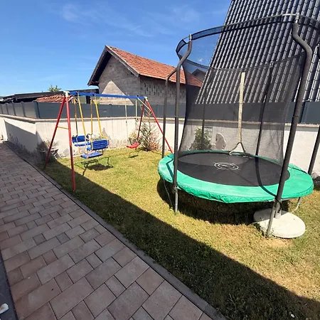 Villa H&e *