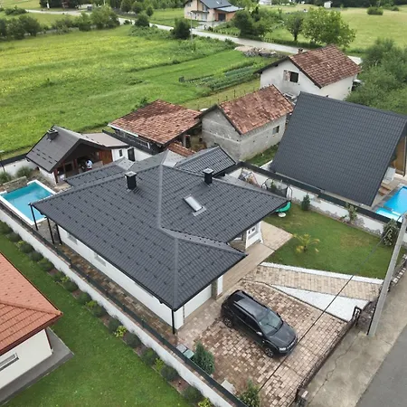 H&e Villa